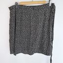 Madewell  Wrap Mini Skirt in Micro Daisy Black Sz 10 Photo 4