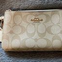 Coach Wristlet Photo 0