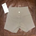 Lululemon  Align HR Short 4" NWT, size 6! Photo 3