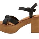 Universal Threads NEW Universal Thread Black & Tan Valerie Platform Sandals Photo 1