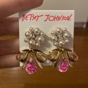 Betsey Johnson NWT  gold tone bow pearl drop earrings with little pink lips Photo 2