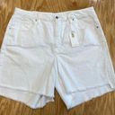 Good American  Shorts Women's 16 White Denim Regular Fit Freyed Hem 5-Pockets B62 Photo 0