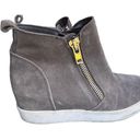 Steve Madden  Gray Suede Wedgie Platform Sneaker Boot Size 8 Photo 0