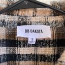 BB Dakota Beige & Black Plaid Flannel Collared Shacket - Women’s Size Small Photo 2