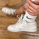 Nike Air Jordan 1 Low Photo 2