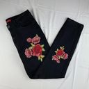 GUESS Rose Jeans Photo 0