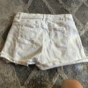 Time & Tru White Distressed Denim Shorts Photo 1