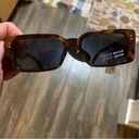 Frye & CO Sunglasses rectangle NWT Photo 2