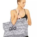 Alo Yoga Grey Tiedye One Size Shopper Tote Bag. BRAND NEW WITH TAGS! Photo 2