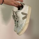 VEJA Sneakers Photo 4