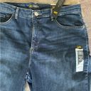 Lee NWT  Women's Jeans relaxed fit straight leg High Rise slimming Sz 16 Medium Photo 1