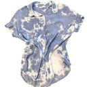 Beach Lunch Lounge Short Sleeve Button Front Blue Tie-Dye‎ Shirt Photo 0