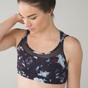 Lululemon Get Down Sports Bra Sz 6 Photo 2