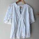 Tuckernuck  NWT Blouse Finley Flutter Sleeve White Lace Eyelet Top Size S Photo 2