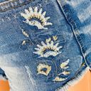 Harper  Embroidered Detail Jean Shorts 26 Photo 5