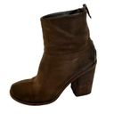 ma*rs èll Chocolate Brown Distressed Leather Block Heel Ankle Bootie 9.5/39.5 Photo 3