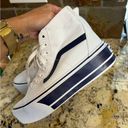 Vans  sk8-hi platform white/navy sz 9 NwOT Photo 1