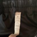 Lululemon Hotty Hot Short II 2.5” Black Photo 1