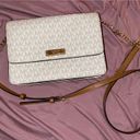 Michael Kors Crossbody Photo 0