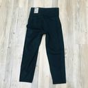 Adidas NWT  black 3/4 cropped tight high rise leggings sz small Photo 2