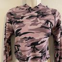 Hot Kiss NWOT  stretchy camo cropped hoodie. Sz S Photo 3