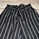 SheIn Paperbag waist striped pant and white crop top set. Size S Photo 7