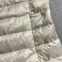 Uniqlo  Ultra Down Puffer Vest in White Ivory Size Medium EUC Photo 1