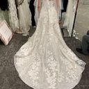 Oleg Cassini Ivory V-neck halter beaded lace ball gown wedding dress Photo 5