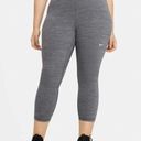 Nike  Pro dri-fit heathered grey high rise crop length leggings sz 1X Photo 2