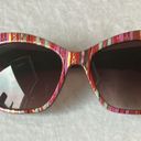 Laundry by Shelli Segal : Red/Pink pattern Cat frame- brown gradient- sunglasses Photo 7