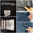 st. john's bay  (12) Petite Black Cargo Capri Crop Pants Photo 14