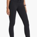 Vuori  Daily Legging in Black Photo 2