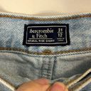 Abercrombie & Fitch  Women's Natural Rise Denim Jeans Shorts Raw Hem sz. 31 Photo 2