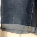 Time & Tru  Bermuda women’s size 4‎ jean shorts mid rise medium wash Photo 2