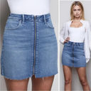 Good American  Mini Denim Skirt Exposed Zipper Cut Off Raw Hem Medium Wash 6/28 Photo 1