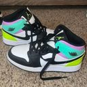 Nike Jordan 1 Mid Photo 0