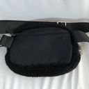 Lululemon  Athletica Everywhere Fleece Belt Bag (Black) Photo 5