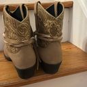 Dingo  Valerie tan ankle cowboy boots size 8.5 new NWT Photo 3