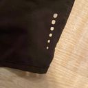 The North Face Shorts Size Medium Photo 3