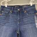 Gap Women's Mid-Rise  Denim 9in Bermuda Shorts Stretch Size 4/27 Photo 1