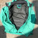 Patagonia Women’s  GorTex rain jacket size M . Photo 3