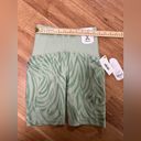 Xersion  Quick Dry Plus Bike Short Size XS New Green Zebra Photo 2