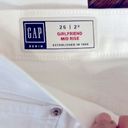 Gap  Mid Rise Boyfriend Denim Jeans Frayed Hem Cropped White Size 2/26 Photo 3