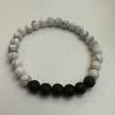 Onyx White  and Agate Bead Bracelet Photo 4