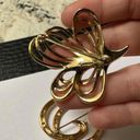 Trifari Lot Of 2 Signed  Gold Tone Brooch Pins Swirl Styles Photo 9