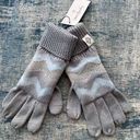 Vera Bradley NWT!  Winter Chevron Blue Gray Silver Cozy Knit Tech Gloves Photo 0