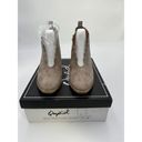 Qupid  heel boots size 6 in original box Photo 3