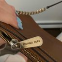 Michael Kors Crossbody Photo 2