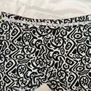 Isaac Mizrahi  Black and White Pattern Shorts Photo 7