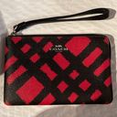 Coach NWOT  Plaid Black & Red Wristlet G1780  2 Credit Card slots RARE Corner Zip Photo 0